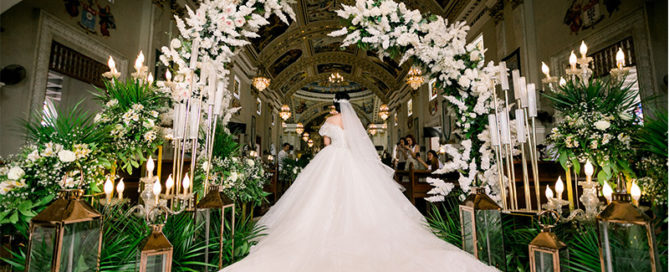 bride-walking-down-the-aisle